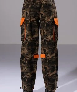 BANK ON ME RELAXED CARGO JEANS -akira shop bank on me relaxed cargo jeans camo 9 9