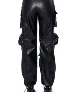 BASICALLY A MODEL PU CARGO PANT -akira shop basically a model pu cargo pant black 8 8