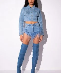 BIG ENERGY FEATHER JEAN SHORT -akira shop big energy feather jean short light blue denim 9 9