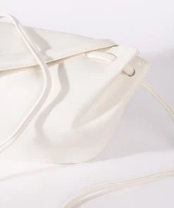 BIRDY BEAK FLAP WHITE PURSE -akira shop birdy beak flap white purse white 3 3 c1
