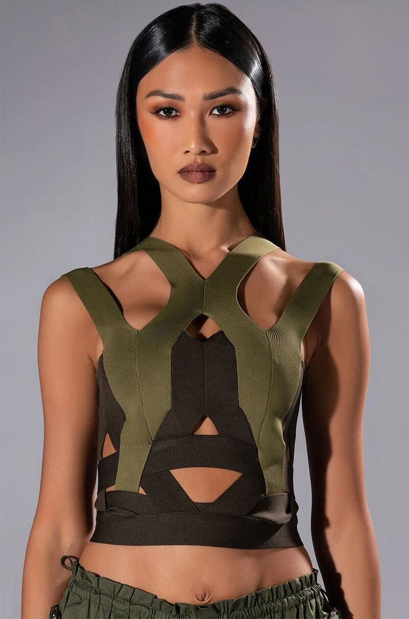 DAKOTA SYMMETRIC CUTOUT TOP 3 DAKOTA SYMMETRIC CUTOUT TOP