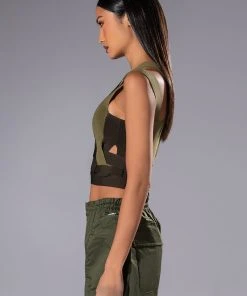 DAKOTA SYMMETRIC CUTOUT TOP 10 DAKOTA SYMMETRIC CUTOUT TOP -akira shop dakota symmetric cutout top olive 4 4