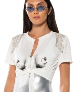 DOUBLE TAKE EMBELLISHED T SHIRT IN WHITE