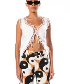 DREAMY TIE FRONT LACE DETAIL SLEEVELESS BLOUSE -akira shop dreamy tie front lace detail sleeveless blouse white 3 3