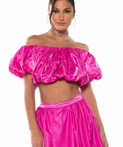 DRESS LIKE ROYALTY VOLUME CROP TOP