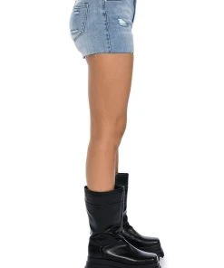 EVERYDAY MID RISE CUT OFF DENIM SHORT -akira shop everyday mid rise cut off denim short light blue 5 5