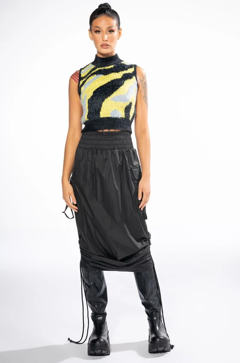 FEELING DANGEROUS SLEEVELESS CROPPED MOCK NECK SWEATER 11 FEELING DANGEROUS SLEEVELESS CROPPED MOCK NECK SWEATER - Image 9