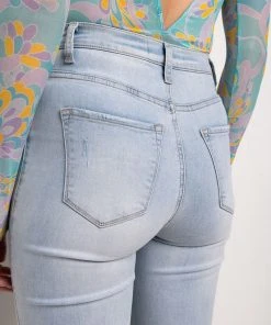 FLEX-FIT HIGH WAISTED SUPER STRETCHY SKINNY JEANS -akira shop flex fit high waisted super stretchy skinny jeans light blue denim 7 7