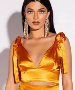 GOLDEN HOUR TIE SLEEVE CROP TOP