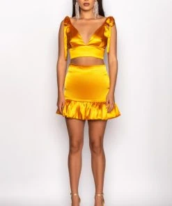 GOLDEN HOUR TIE SLEEVE CROP TOP 17 GOLDEN HOUR TIE SLEEVE CROP TOP -akira shop golden hour tie sleeve crop top yellow 8 8