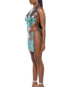 IN THE MOMENT FLORAL CHAINMAIL HALTER TOP 14 IN THE MOMENT FLORAL CHAINMAIL HALTER TOP -akira shop in the moment floral chainmail halter top blue multi 5 5