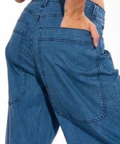 IN THE MOMENT HIGH RISE ULTRA WIDE JEANS -akira shop in the moment high rise ultra wide jeans medium blue denim 8 8 c1