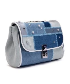 IZZY & ALY DENIM PATCH PURSE -akira shop izzy aly denim patch purse denim 4 4