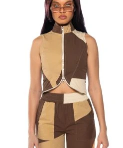 LEXI ADJUSTABLE ZIP SLEEVELESS TOP