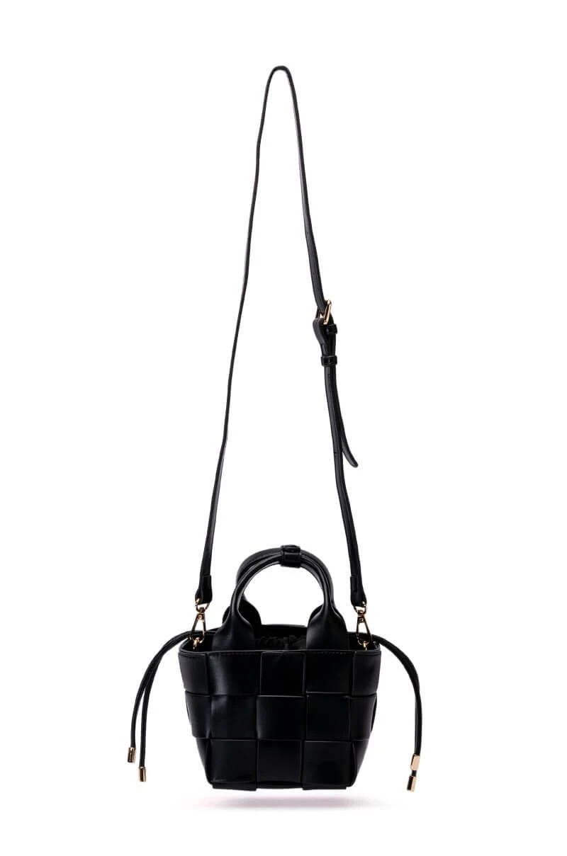 WINE NIGHT WOVEN PU BAG IN BLACK 4 WINE NIGHT WOVEN PU BAG IN BLACK - Image 2