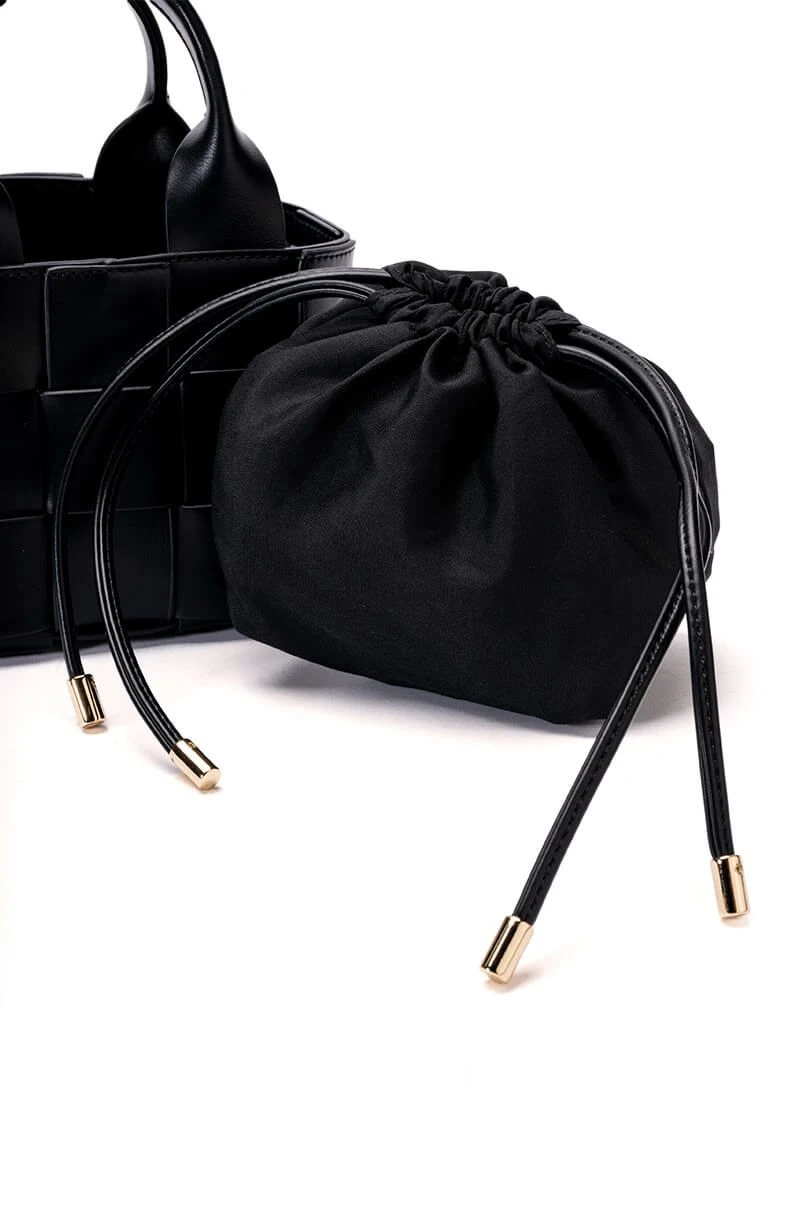 WINE NIGHT WOVEN PU BAG IN BLACK 5 WINE NIGHT WOVEN PU BAG IN BLACK - Image 3