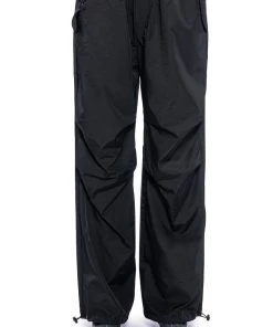 RILEY WIDE LEG PARACHUTE PANT -akira shop riley wide leg parachute pant black 7 7 c1