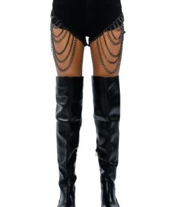 SEXY CHAIN DENIM SHORTS -akira shop sexy chain denim shorts in black black 7 7