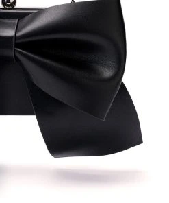 SITTING PRETTY FAUX LEATHER CLUTCH -akira shop sitting pretty faux leather clutch black 4 4