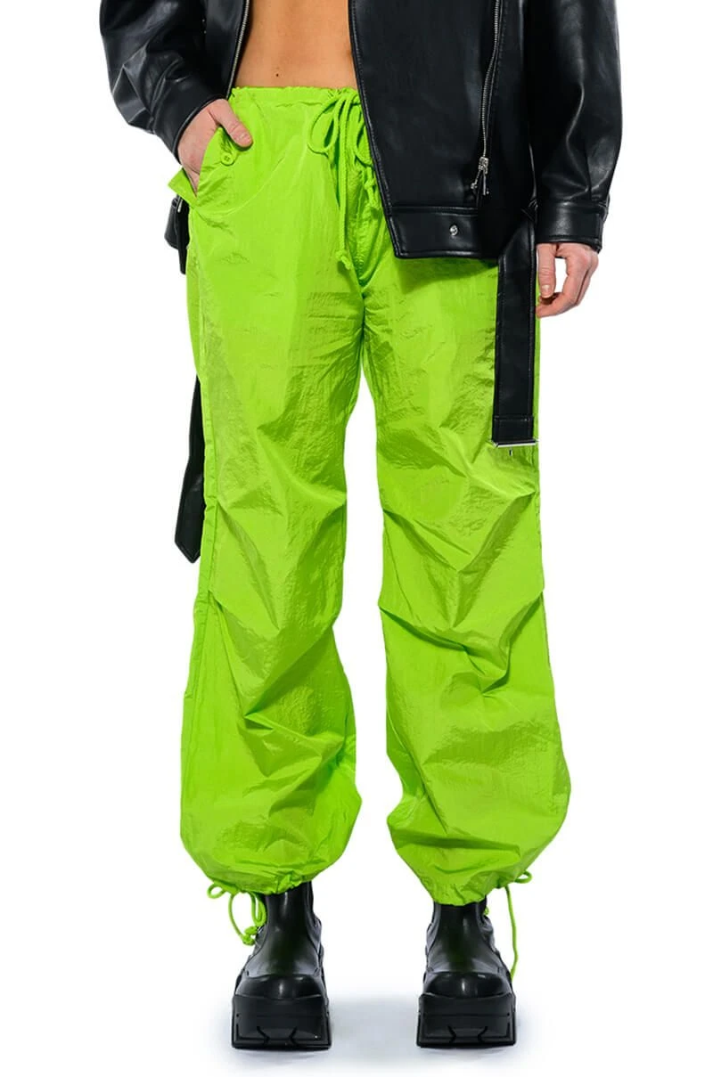 TOO LEGIT WIDE LEG CARGO PANTS 6 TOO LEGIT WIDE LEG CARGO PANTS - Image 4