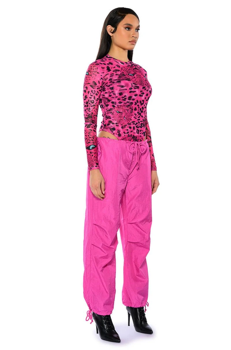 TOO LEGIT WIDE LEG CARGO PANTS 6 TOO LEGIT WIDE LEG CARGO PANTS - Image 4