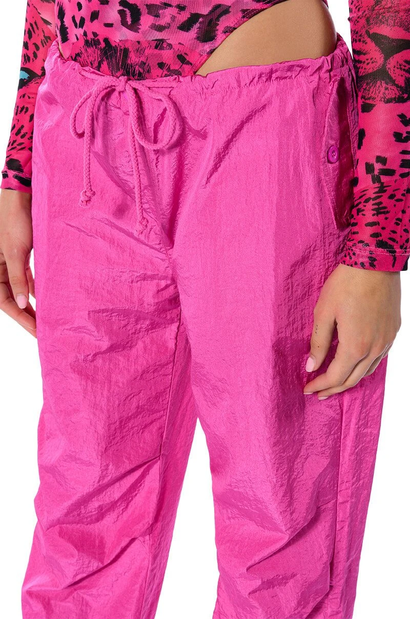 TOO LEGIT WIDE LEG CARGO PANTS 10 TOO LEGIT WIDE LEG CARGO PANTS - Image 8