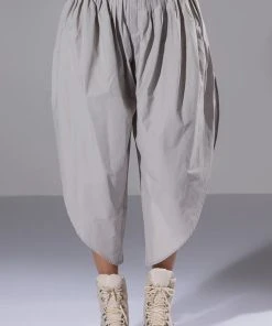 TRE CHIC CROPPED OVERSIZED PANTS -akira shop tre chic cropped oversized pants light grey 5 5